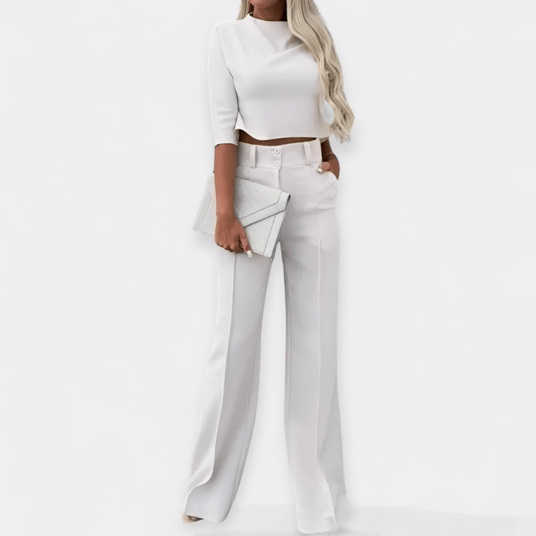 Kombinácia: Crop Top a Nohavice