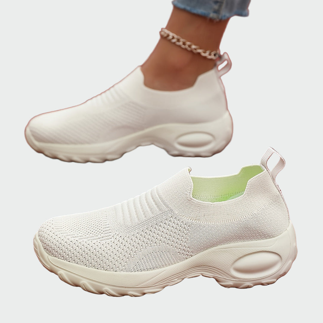 Klasické športové slip-on topánky s každodenným štýlom