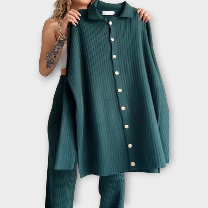 Tamara - Sada s detailmi a elegantným strihom