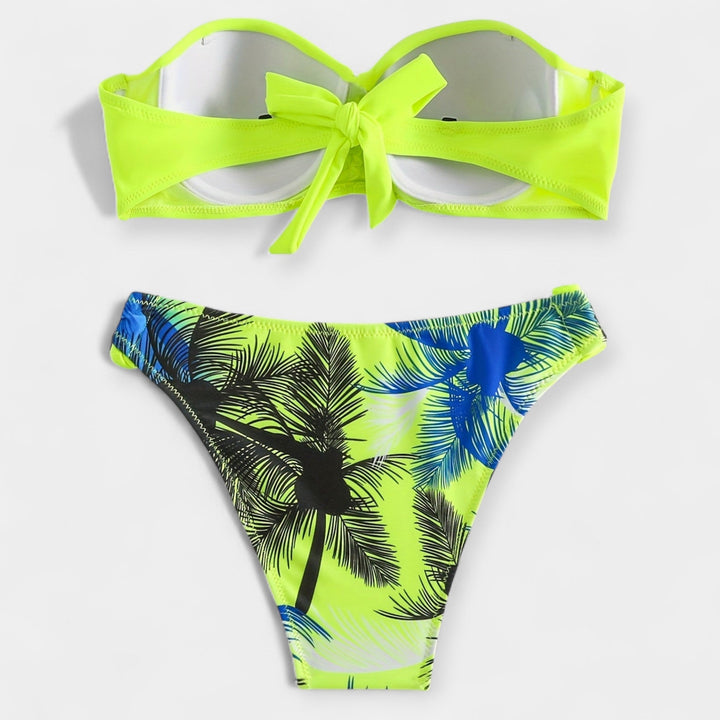 Sexi bikini s otvoreným chrbtom a štýlom