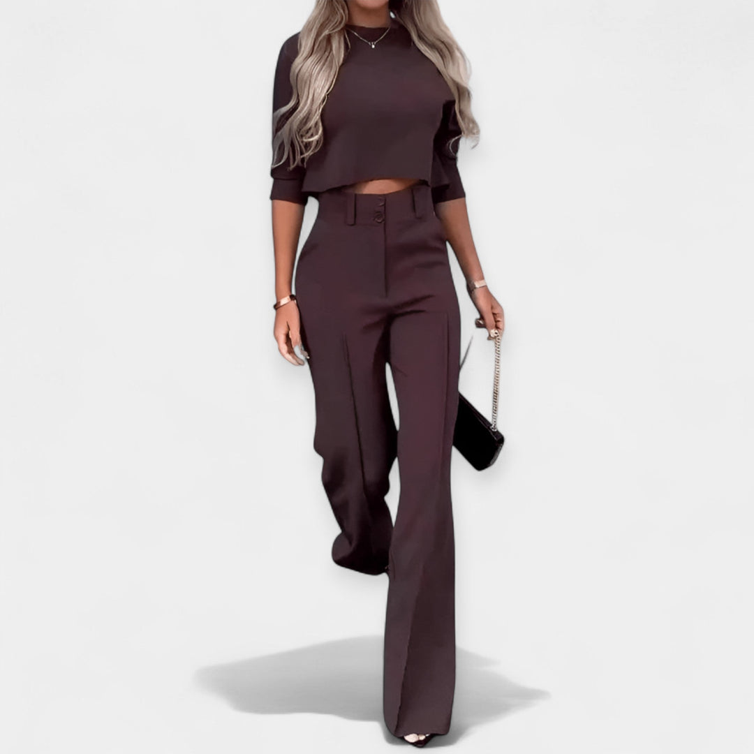 Kombinácia: Crop Top a Nohavice