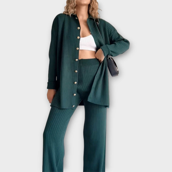 Tamara - Sada s detailmi a elegantným strihom