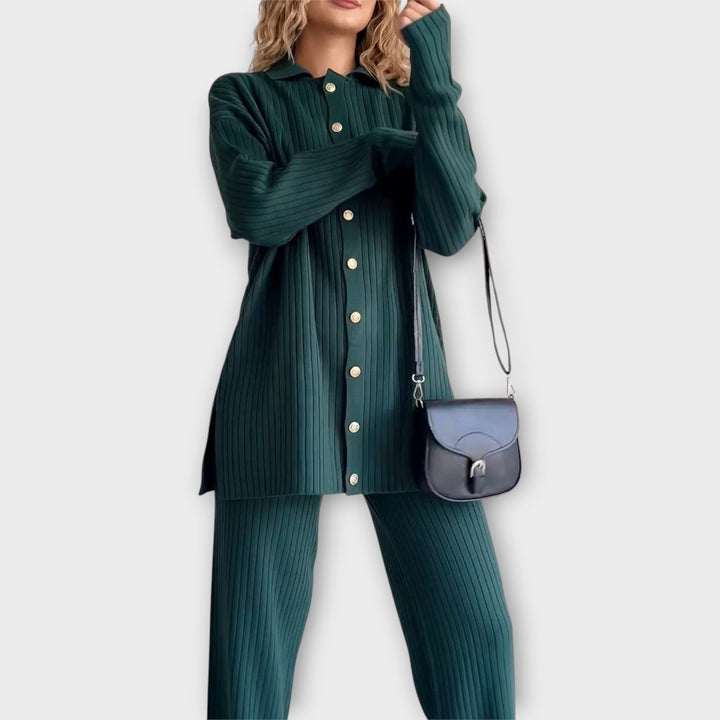 Tamara - Sada s detailmi a elegantným strihom