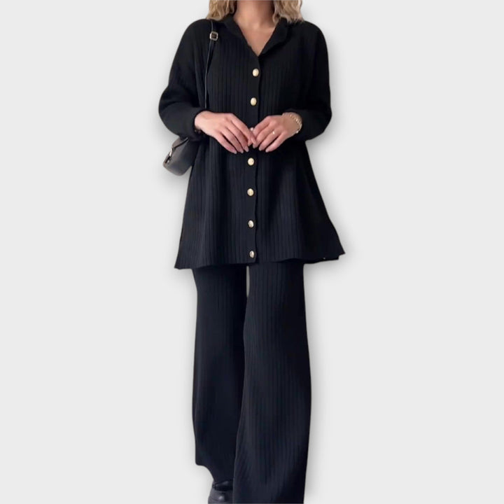 Tamara - Sada s detailmi a elegantným strihom