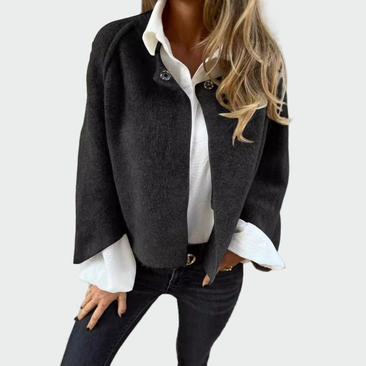 Emília - Kapa s Elegantnými Otvorenými Rukávmi